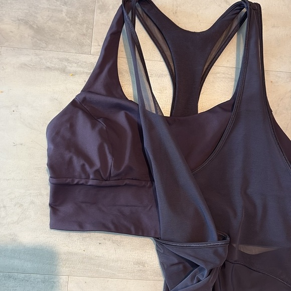 Lululemon Bra Top athletic tank/bra sports bra & over shirt purple EUC Size 8 - Picture 3 of 11